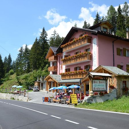 Hotel La Roccia Passo del Tonale Exteriör bild