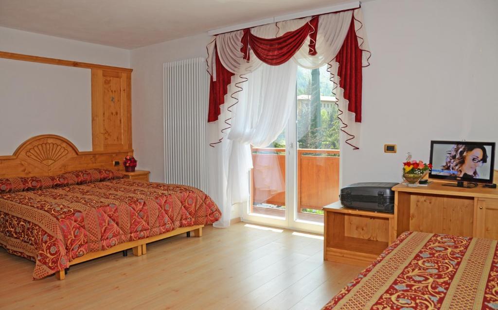 Hotel La Roccia Passo del Tonale Rum bild