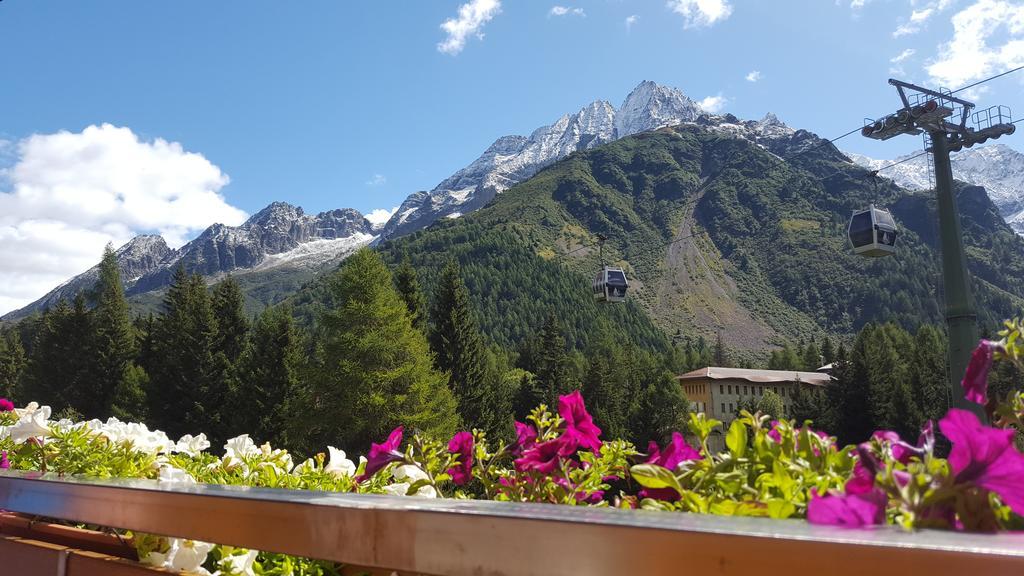 Hotel La Roccia Passo del Tonale Exteriör bild