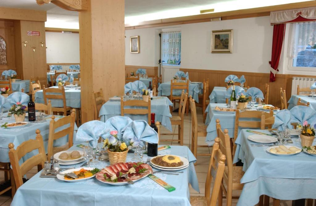 Hotel La Roccia Passo del Tonale Exteriör bild